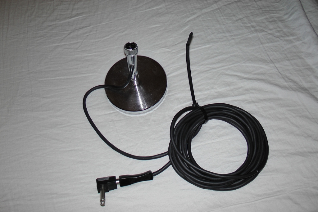 ReVox 3377 high fidelity dynamic microphone stand and cord and plug