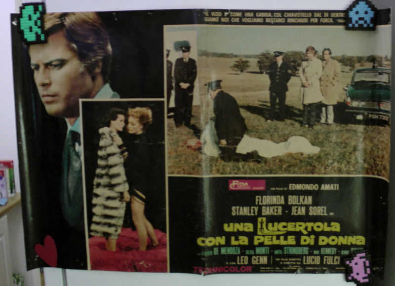 una lucertola con la pelle di donna fotobusta 01